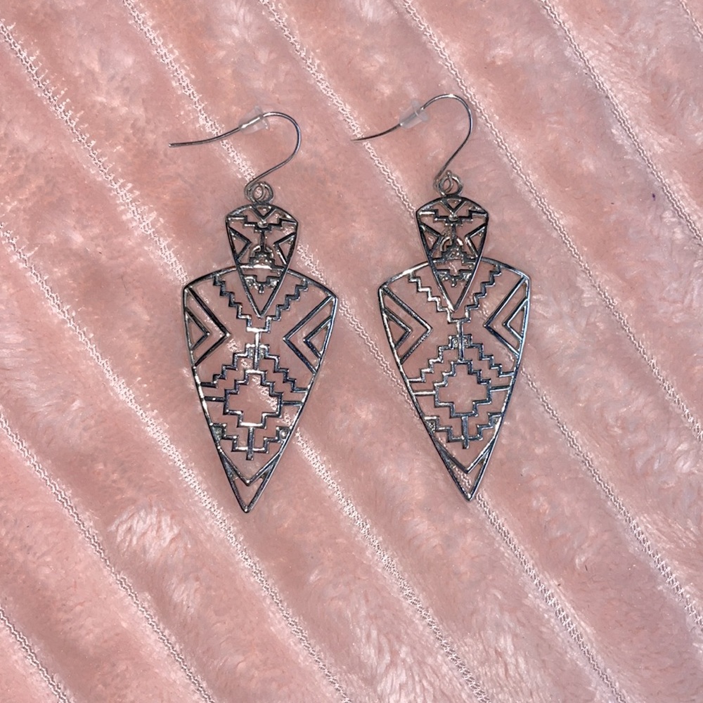 3/10$ boho tribal silver earrings